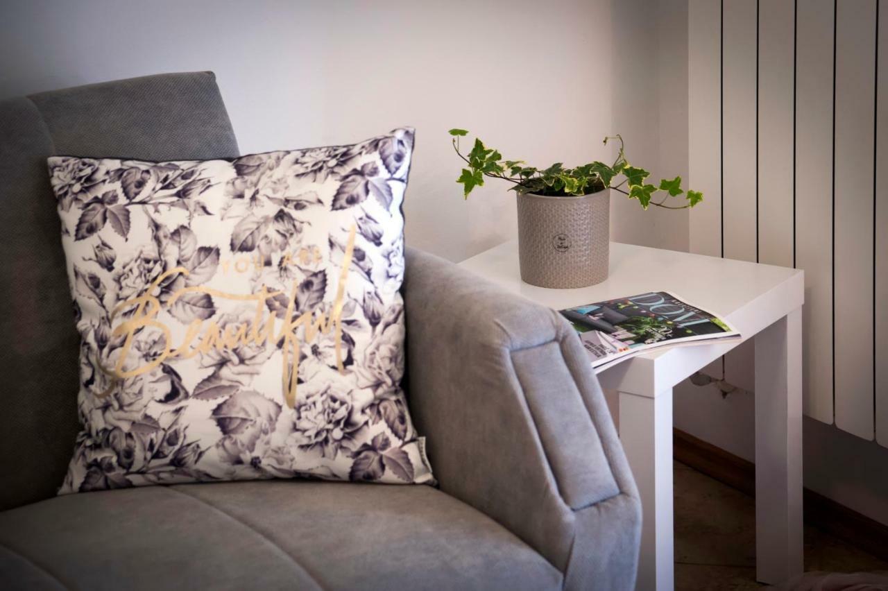 Apartment Len Ровинь Экстерьер фото