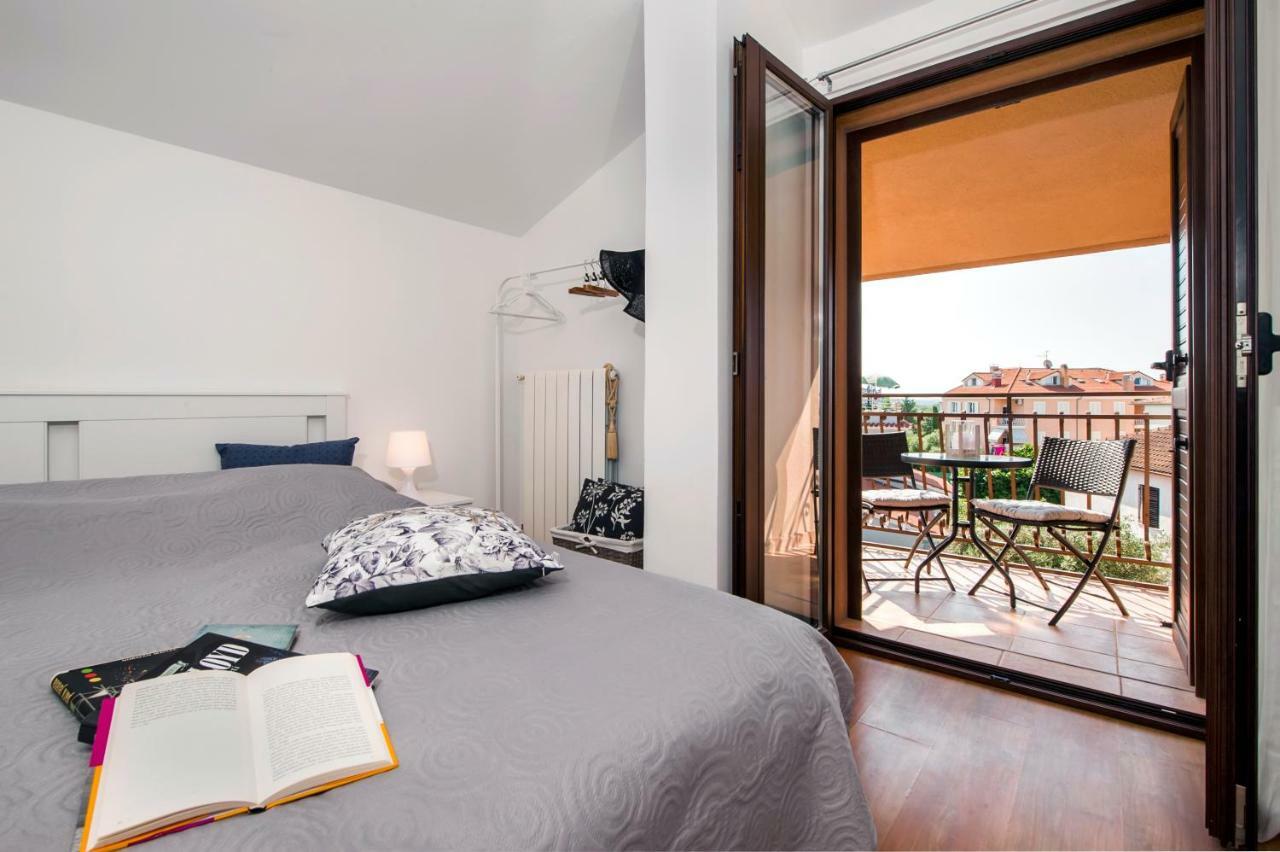 Apartment Len Ровинь Экстерьер фото