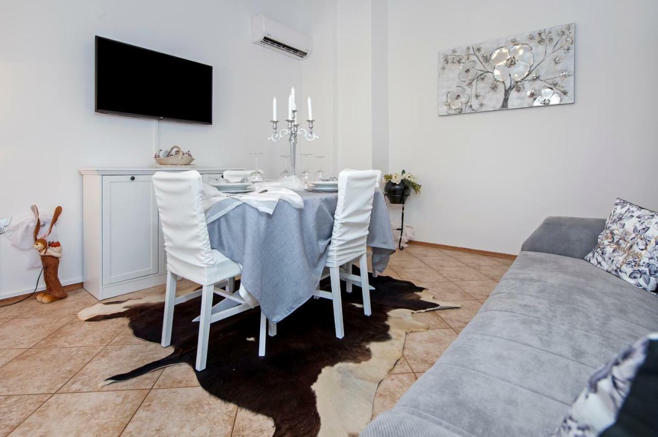 Apartment Len Ровинь Экстерьер фото