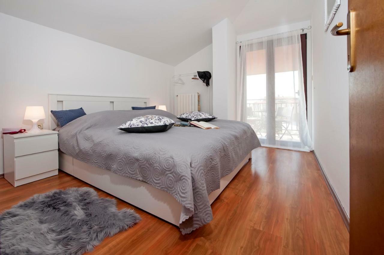 Apartment Len Ровинь Экстерьер фото